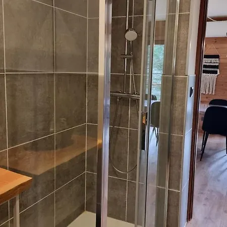 Le Dahu-calm-jacuzzi-free Parking Lot *