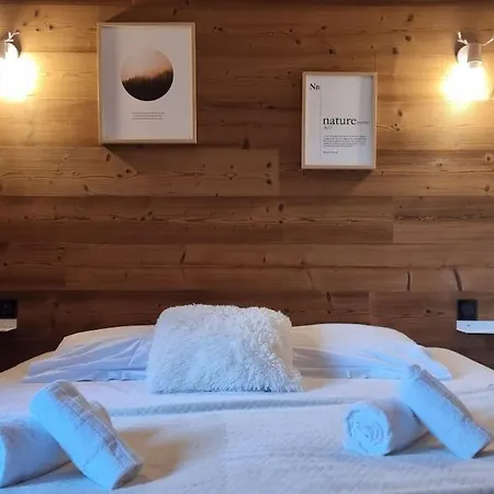 Chalet Le Dahu-calm-jacuzzi-free Parking Lot