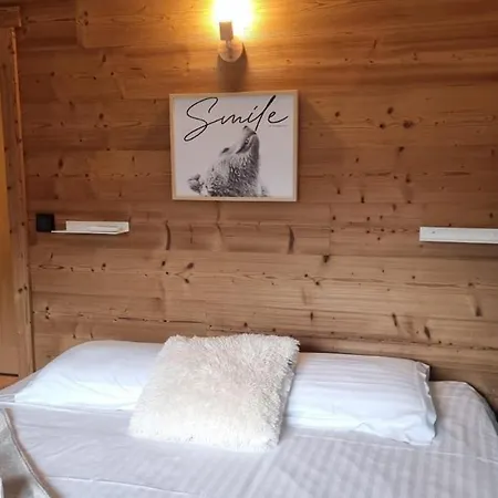 Le Dahu-calm-jacuzzi-free Parking Lot シャレー
