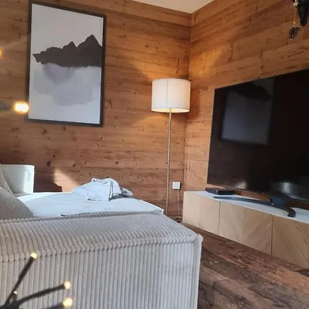 Le Dahu-calm-jacuzzi-free Parking Lot La Bresse